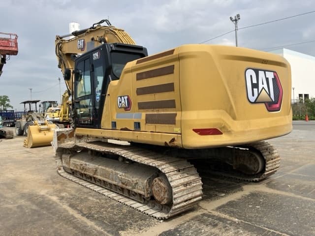 EXCAVATOR — Auction (lot 8451-50011)