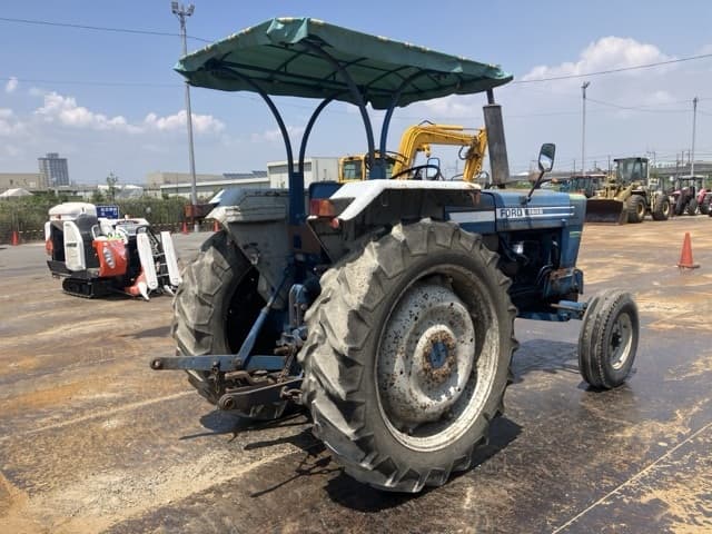Tractor — Auction (lot 8451-51004)