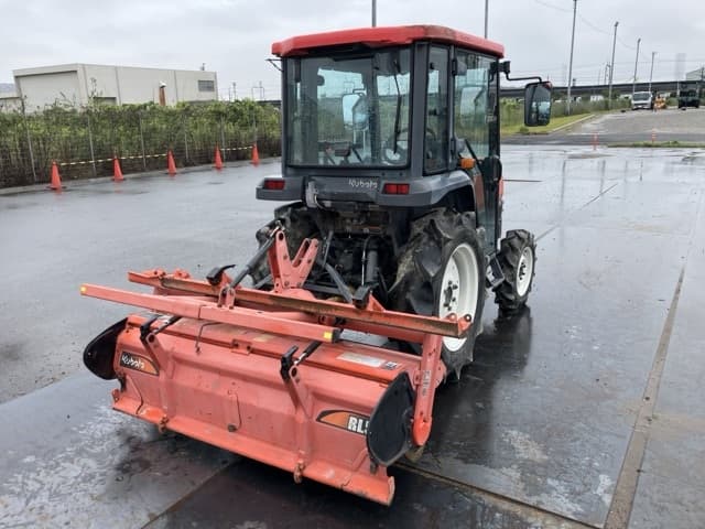 Tractor — Auction (lot 8451-51011)