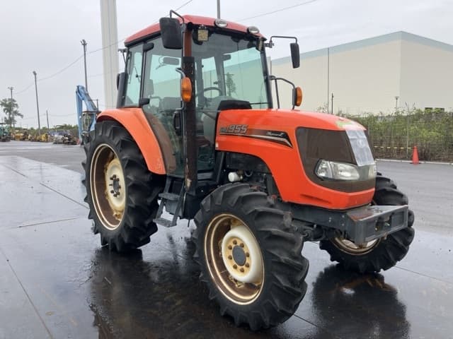 Tractor — Auction (lot 8451-51013)
