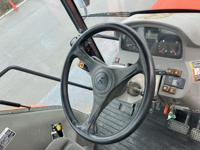 Tractor — Auction (lot 8451-51013)