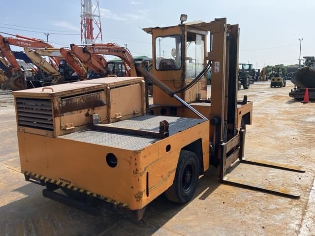 Forklift — Auction (lot 8451-52002)