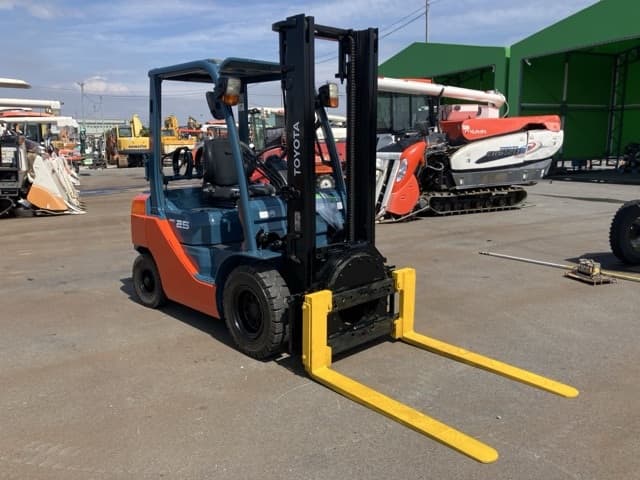 Forklift — Auction (lot 8451-52008)
