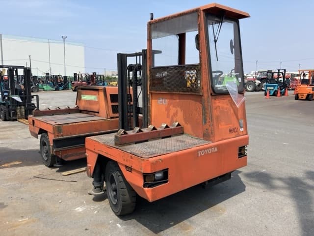 Forklift — Auction (lot 8451-52801)