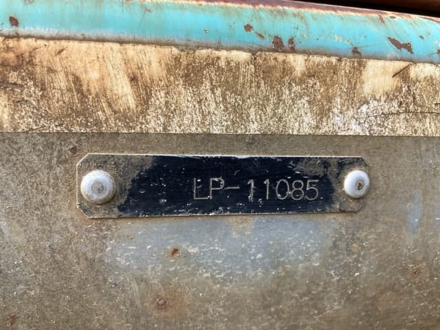 EXCAVATOR — Auction (lot 8451-59)