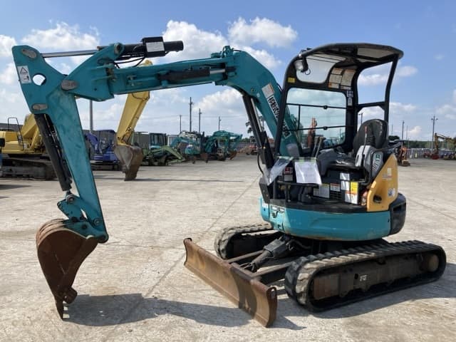 MINI EXCAVATOR — Auction (lot 8451-63)
