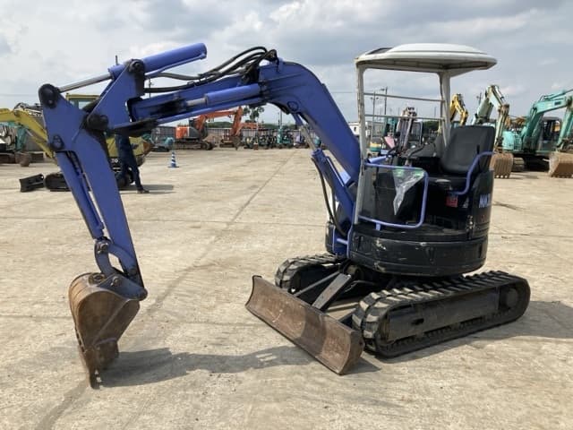 MINI EXCAVATOR — Auction (lot 8451-75)