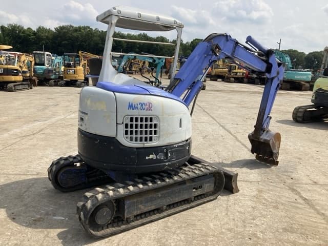 MINI EXCAVATOR — Auction (lot 8451-75)