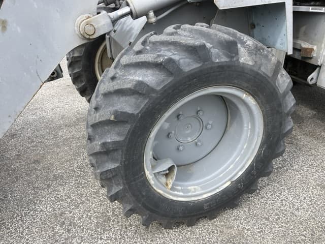 MINI WHEEL LOADER — Auction (lot 8451-77)