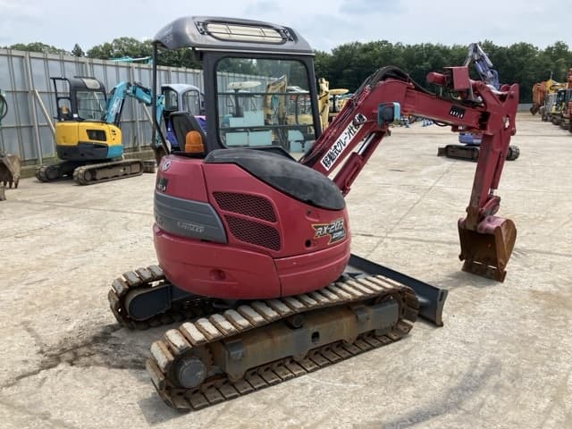 MINI EXCAVATOR — Auction (lot 8451-82)