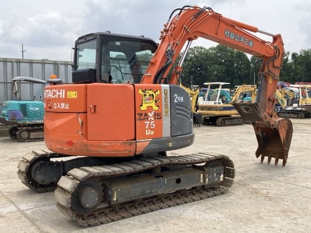 EXCAVATOR — Auction (lot 8451-84)