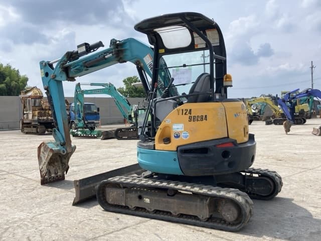 MINI EXCAVATOR — Auction (lot 8451-87)