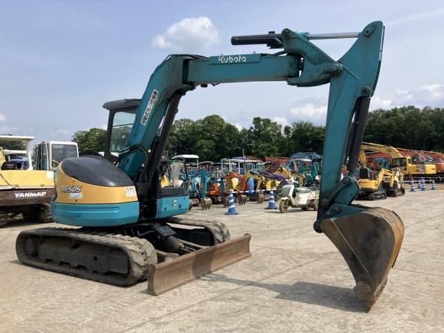MINI EXCAVATOR — Auction (lot 8451-90)