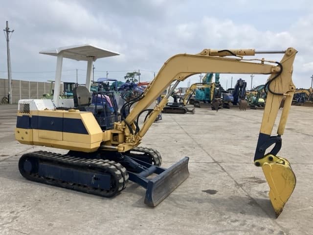 MINI EXCAVATOR — Auction (lot 8451-93)