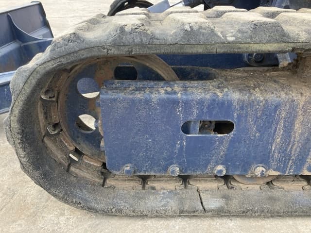 MINI EXCAVATOR — Auction (lot 8451-93)