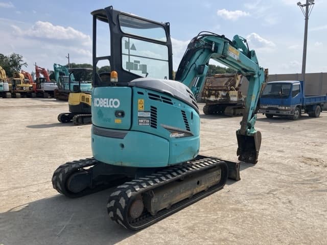 MINI EXCAVATOR — Auction (lot 8451-94)