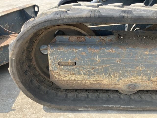 MINI EXCAVATOR — Auction (lot 8451-94)