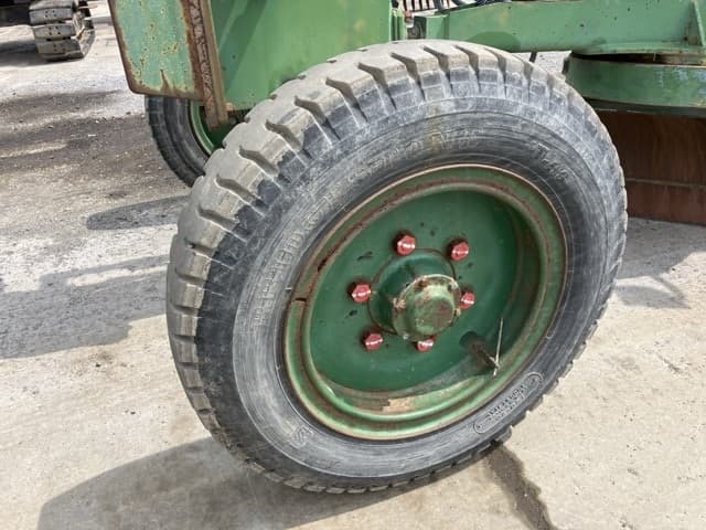 Grader — Auction (lot 8451-95)