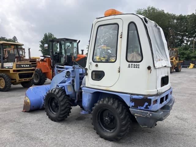 MINI WHEEL LOADER — Auction (lot 8451-97)