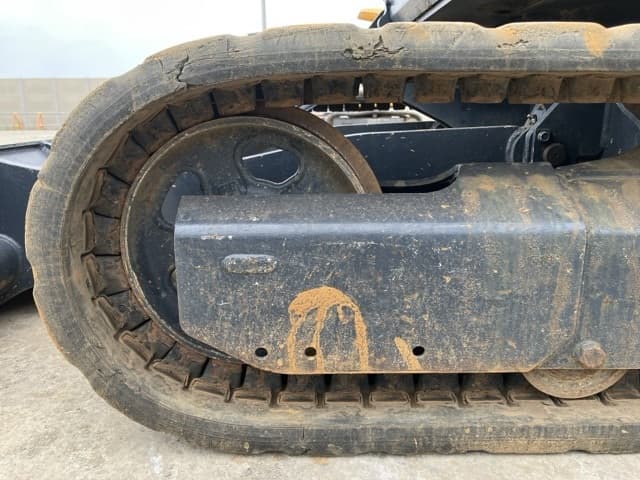 MINI EXCAVATOR — Auction (lot 8451-98)