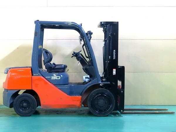 Forklift — Auction (lot 1207-6466807)