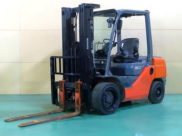 Forklift — Auction (lot 1207-6466807)