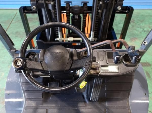 Forklift — Auction (lot 1207-6466836)