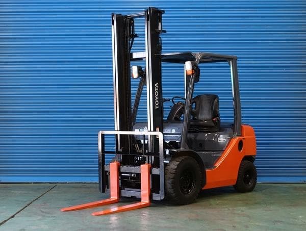 Forklift — Auction (lot 1207-6466857)
