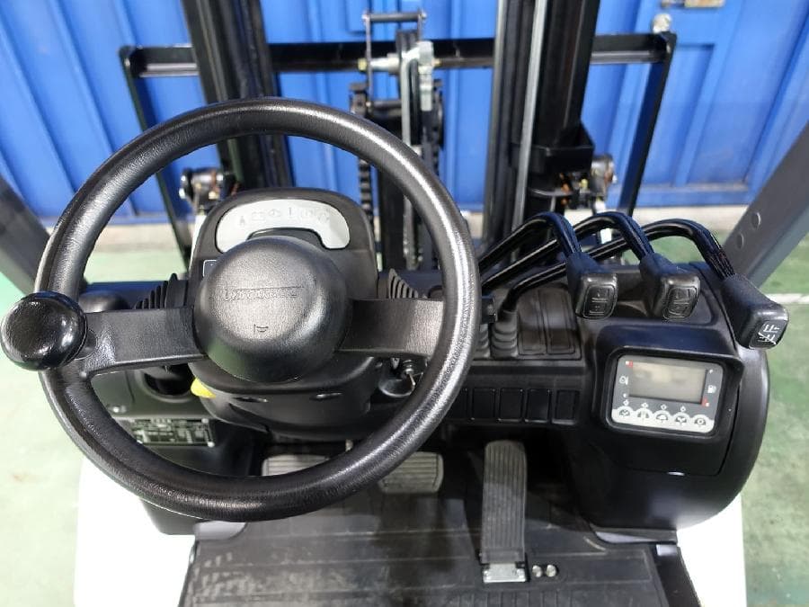 Forklift — Auction (lot 1207-6466921)