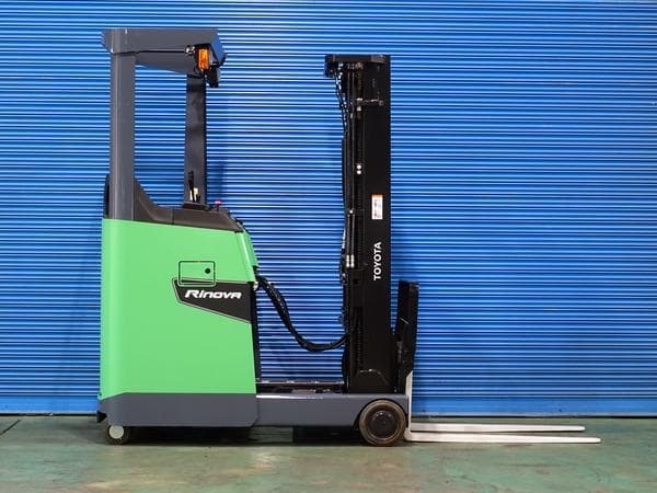 Reach Forklift — Auction (lot 1207-6468527)