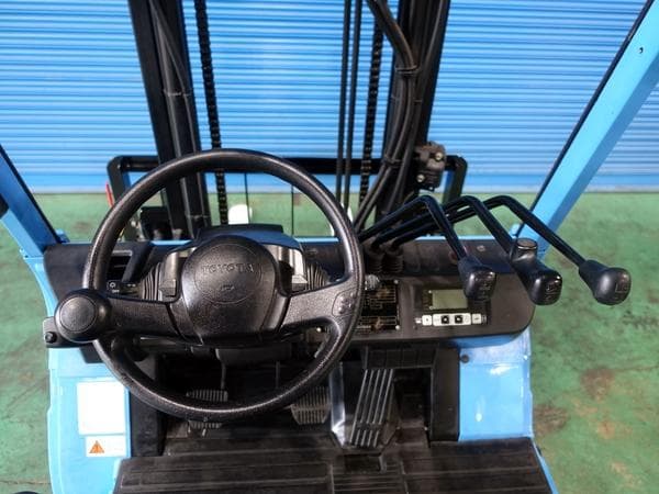 Battery Forklift — Auction (lot 1207-6468545)