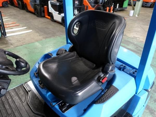 Battery Forklift — Auction (lot 1207-6468545)