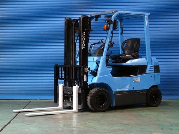 Battery Forklift — Auction (lot 1207-6468545)