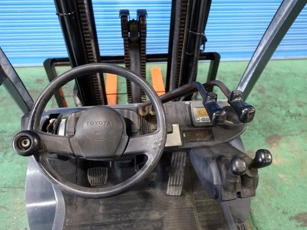 Forklift — Auction (lot 1207-6468546)