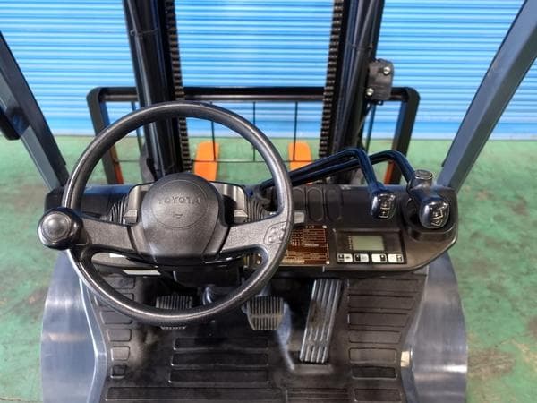 Forklift — Auction (lot 1207-6469540)