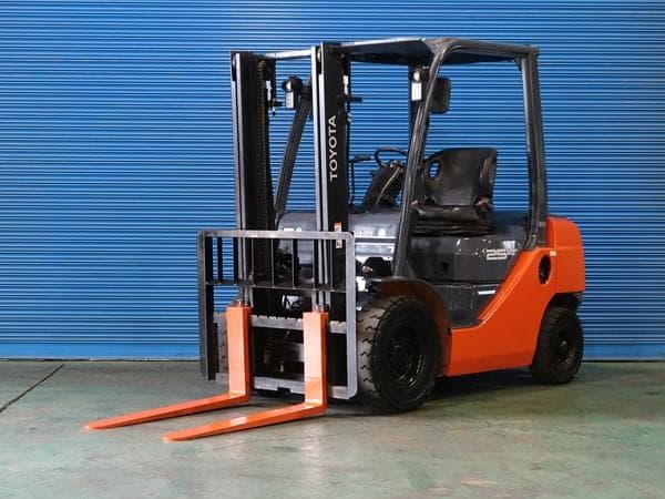 Forklift — Auction (lot 1207-6469540)