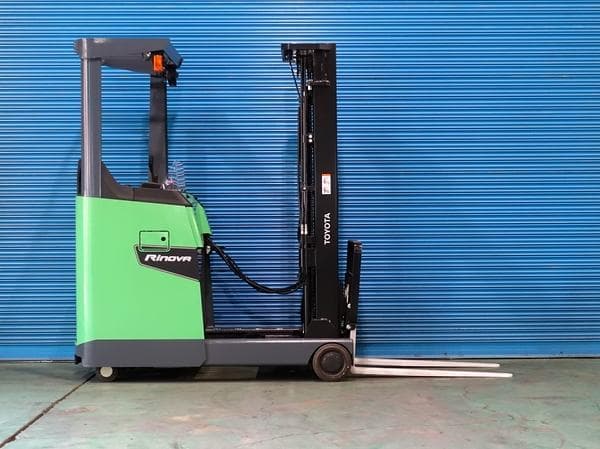 Reach Forklift — Auction (lot 1207-6469541)