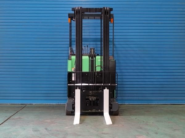 Reach Forklift — Auction (lot 1207-6469541)