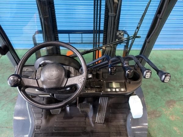 Forklift — Auction (lot 1207-6469624)