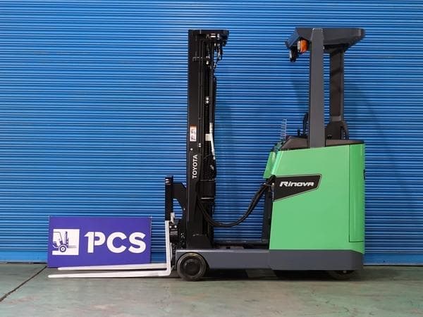 Reach Forklift — Auction (lot 1207-6469625)