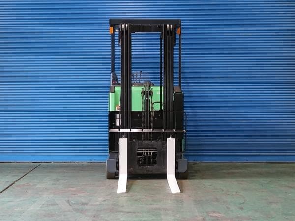 Reach Forklift — Auction (lot 1207-6469654)