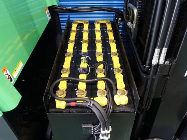 Reach Forklift — Auction (lot 1207-6469654)