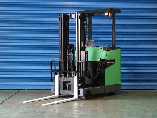 Reach Forklift — Auction (lot 1207-6469654)