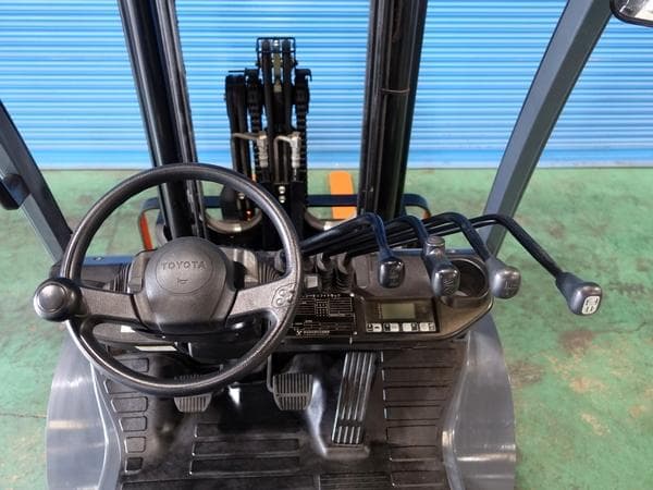 Forklift — Auction (lot 1207-6469701)