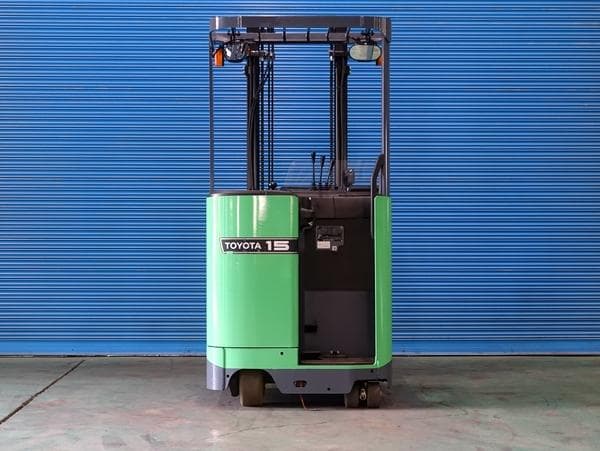 Reach Forklift — Auction (lot 1207-6470344)