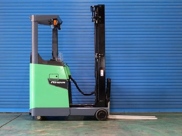 Reach Forklift — Auction (lot 1207-6471468)