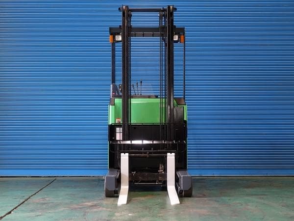 Reach Forklift — Auction (lot 1207-6471468)