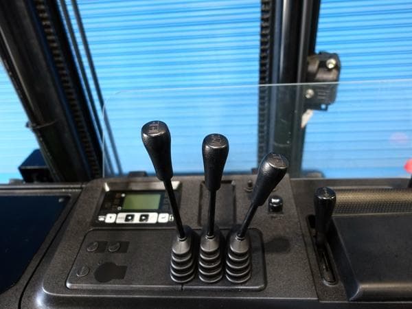 Reach Forklift — Auction (lot 1207-6471468)