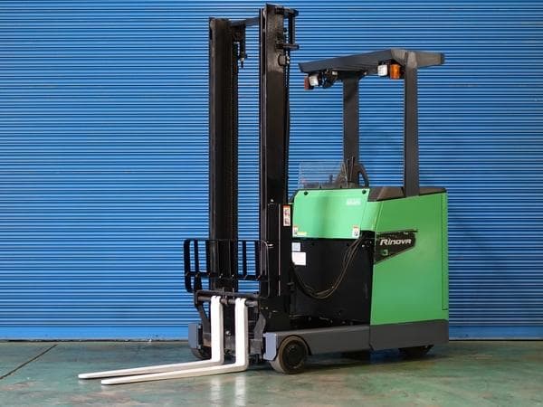 Reach Forklift — Auction (lot 1207-6471468)