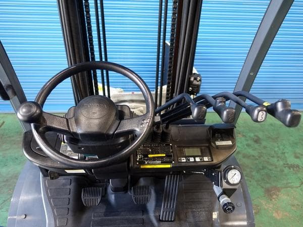 Forklift — Auction (lot 1207-6471565)